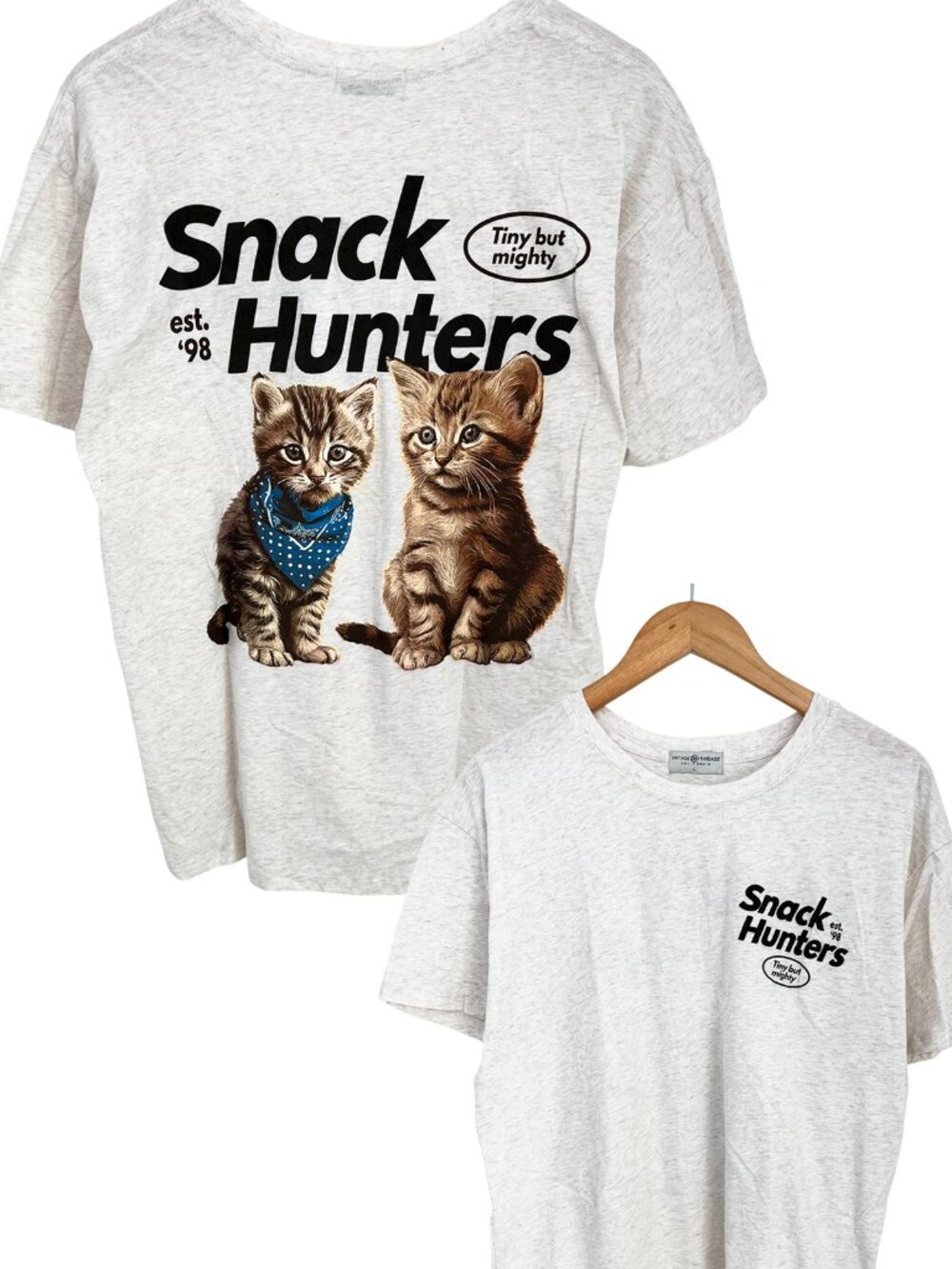NWOT Kitten Women’s T-Shirt Snack Hunters Large
